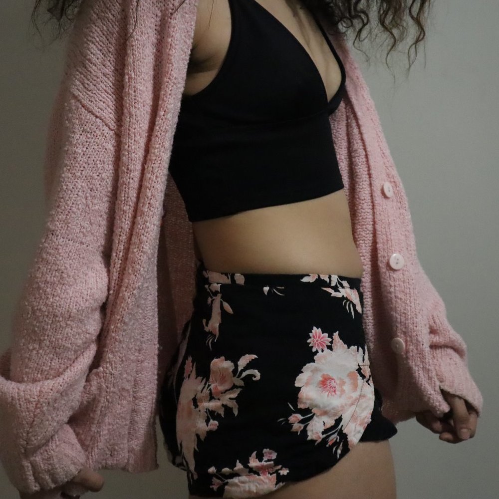 floral shorts